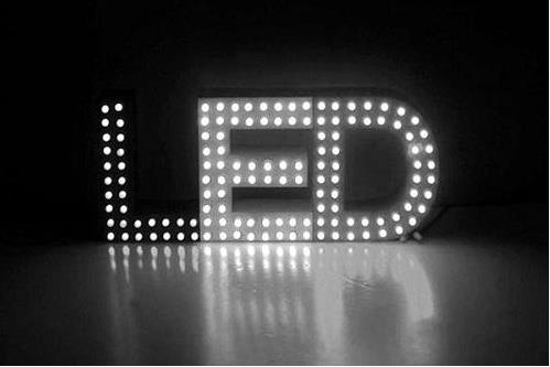 LED行業(yè)發(fā)展快速，2020年預(yù)計滲透率將達到70%??