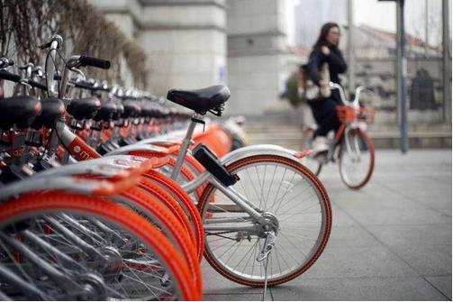 共享單車(chē)行業(yè)將進(jìn)入成熟期，面臨一系列的困境和挑戰(zhàn)，需不斷發(fā)展完善發(fā)展