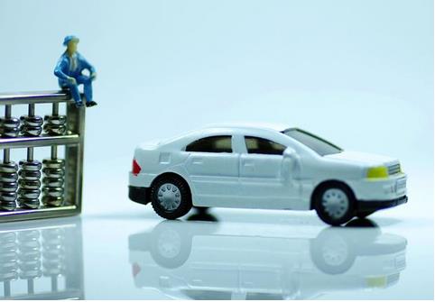 我國機動車數(shù)量的不斷增加，使得車險市場規(guī)模不斷擴大?