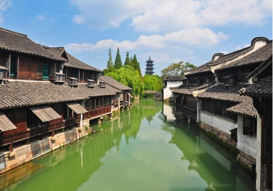 2019年旅游人數(shù)仍處增長(zhǎng)態(tài)勢(shì)，將達(dá)60.6億人次，各地紛紛出臺(tái)新一輪文化旅游規(guī)劃??