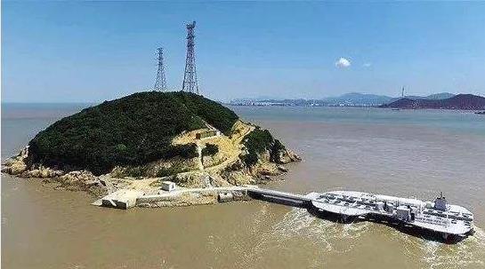 潮汐能具有儲量大影響因素少、可靠性高及能量轉(zhuǎn)化效率高等優(yōu)點，利用前景廣闊