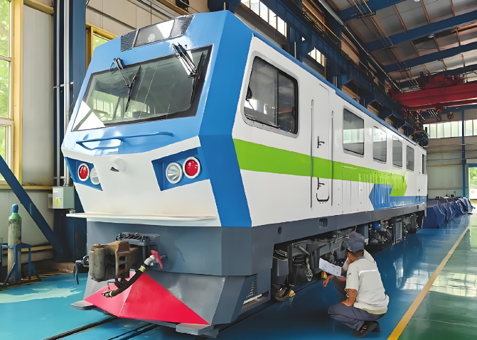 中車永濟電機公司自主研制出我國首臺城市軌道交通新能源調(diào)車機車